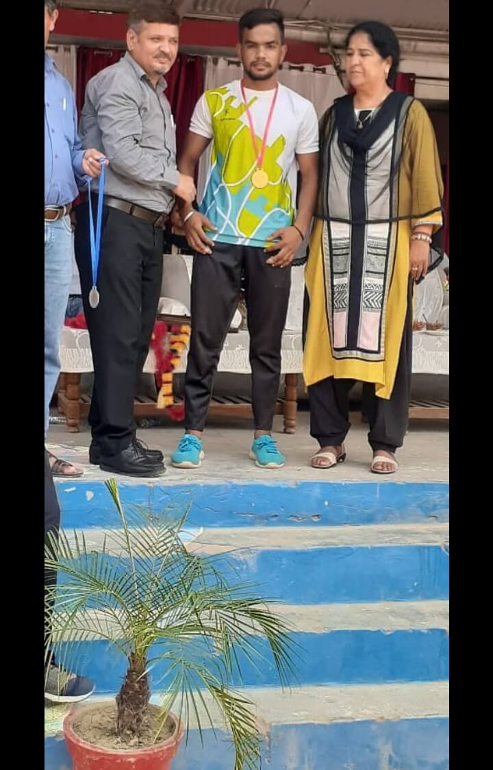 बददी के मोहित गोपी काशव ने जीता गोल्ड मेडल
