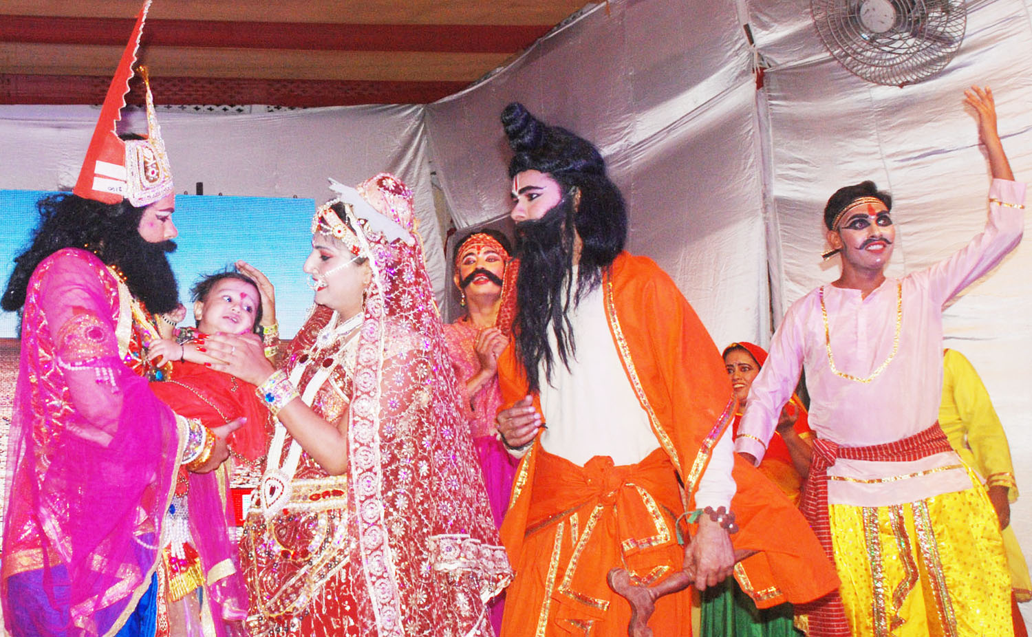 रेलवे रोड स्थित रामलीला भवन में श्री रामलीला का शुभारंभ
