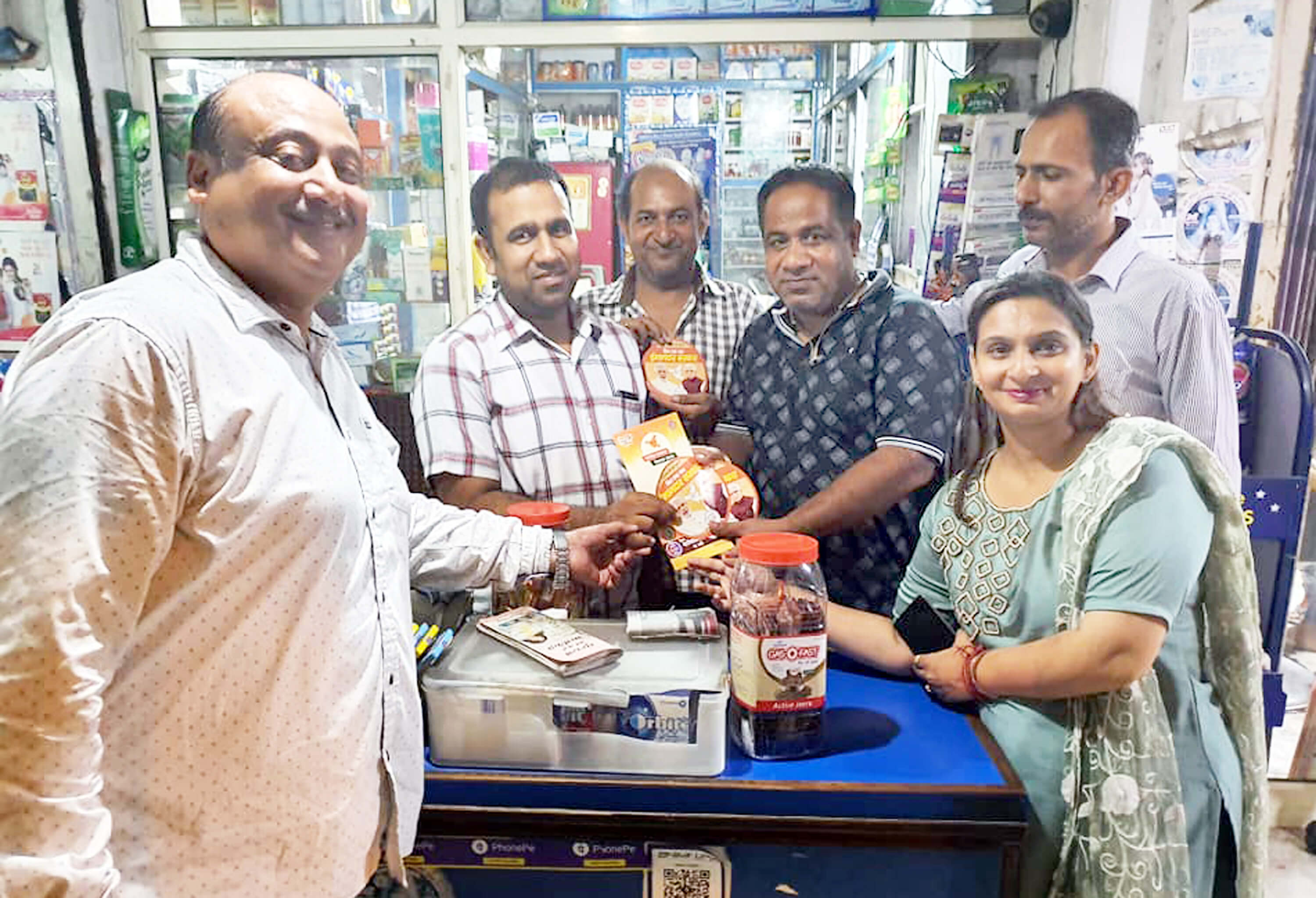 पार्षद मेघा ने चलाया महासम्पर्क अभियान