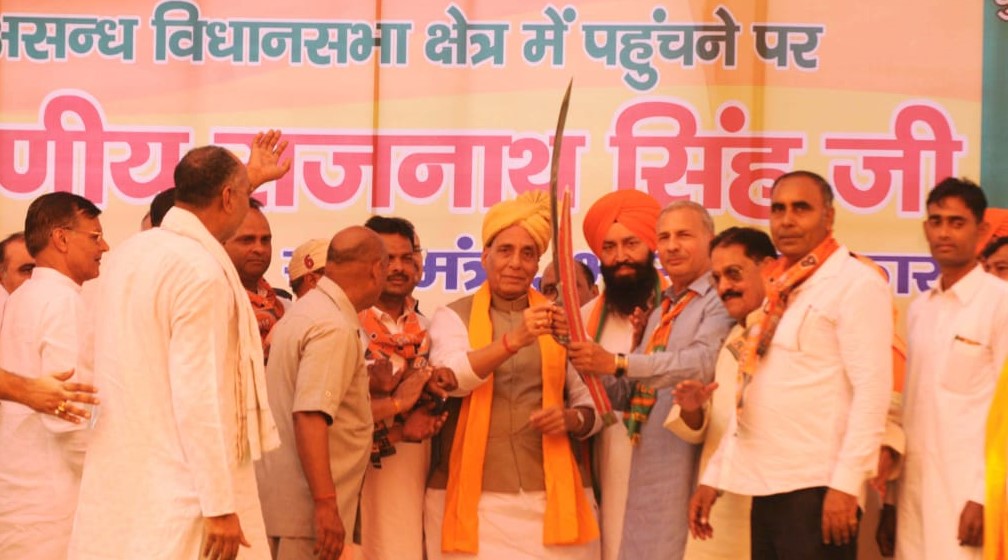 राफेल पर ओम लिखना आस्था न कि अंधविश्वास : राजनाथ सिंह