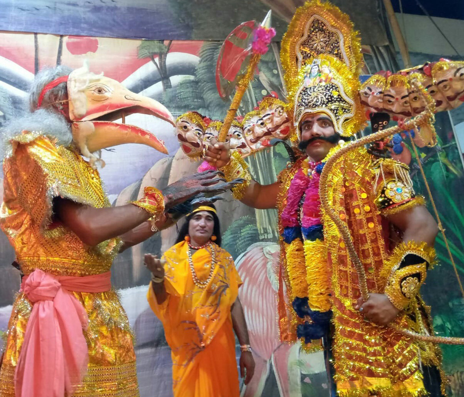 सीता को हर ले गया रावण, बिलख-बिलख कर रोए राम