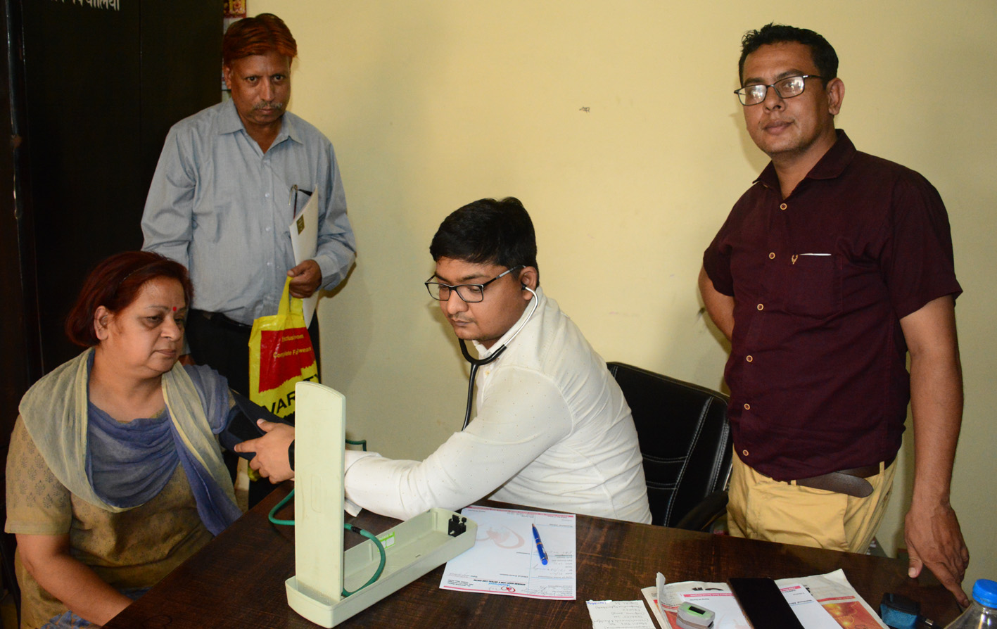 गोशाला में निशुल्क चिकित्सा शिविर लगाकर दी स्वास्थ्य सुविधाएं