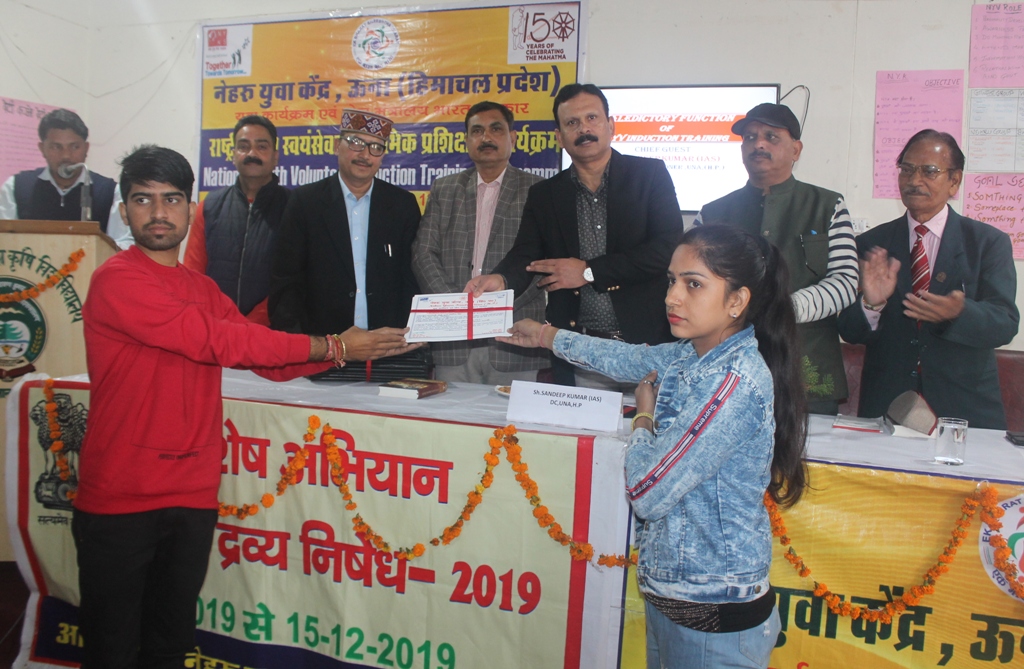 जरूरतमंदों को प्रशासन तक पहुंचाना प्रत्येक व्यक्ति का दायित्वः डीसी