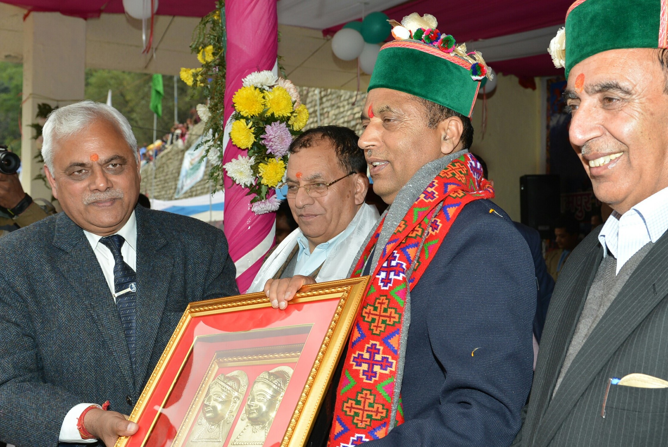 मुख्यमंत्री ने अंतरराष्ट्रीय लवी मेले के समापन समारोह की अध्यक्षता की