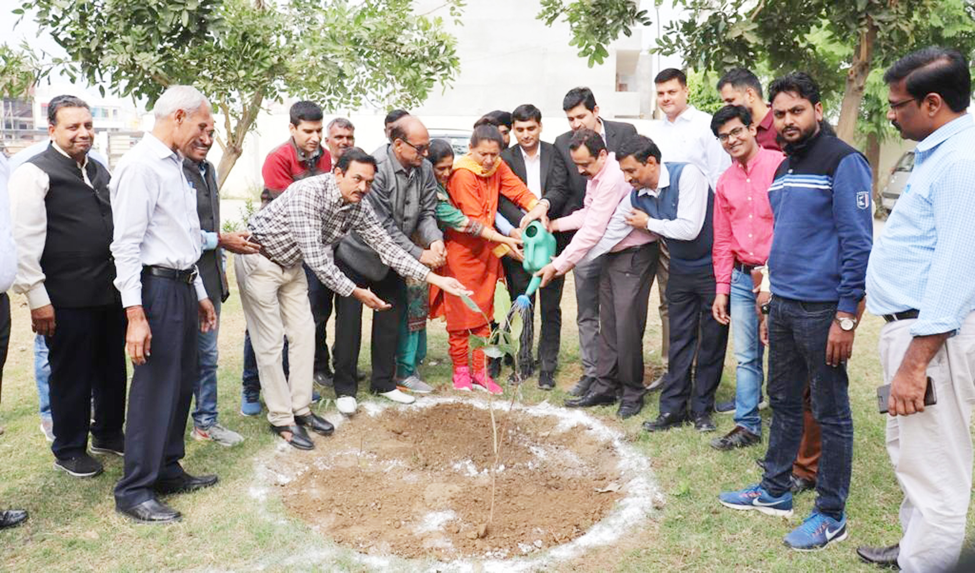 प्रकृति को बचाना है तो जुडऩा होगा प्रकृति से : संतोष यादव