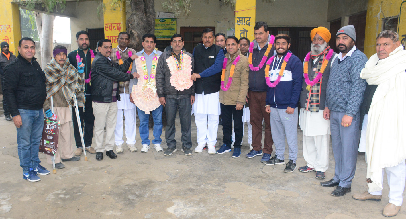 सर्वसम्मिति से औमप्रकाश बने जुंडला पैक्स के प्रधान