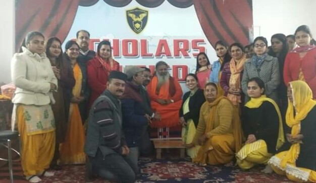 स्थापना दिवस पर राष्ट्रीय संत बाबा बाल जी महाराज ने स्कॉलर युनिफाइड स्कूल को दिया आशीर्वाद