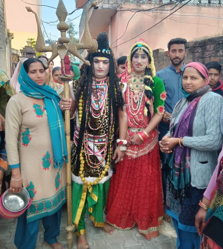 शिवरात्रि के उपलक्ष पर ढांग निहली में भव्य शिव बारात निकाली