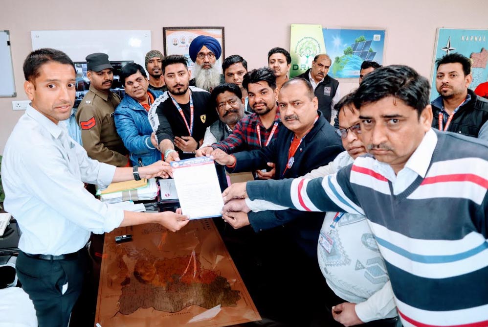 भ्रष्टाचार पर लगाम कसने की मांग को लेकर मुख्यमंत्री के नाम ज्ञापन,एंटी करप्शन फाउंडेशन ऑफ इंडिया फैला रहा जागरूकता