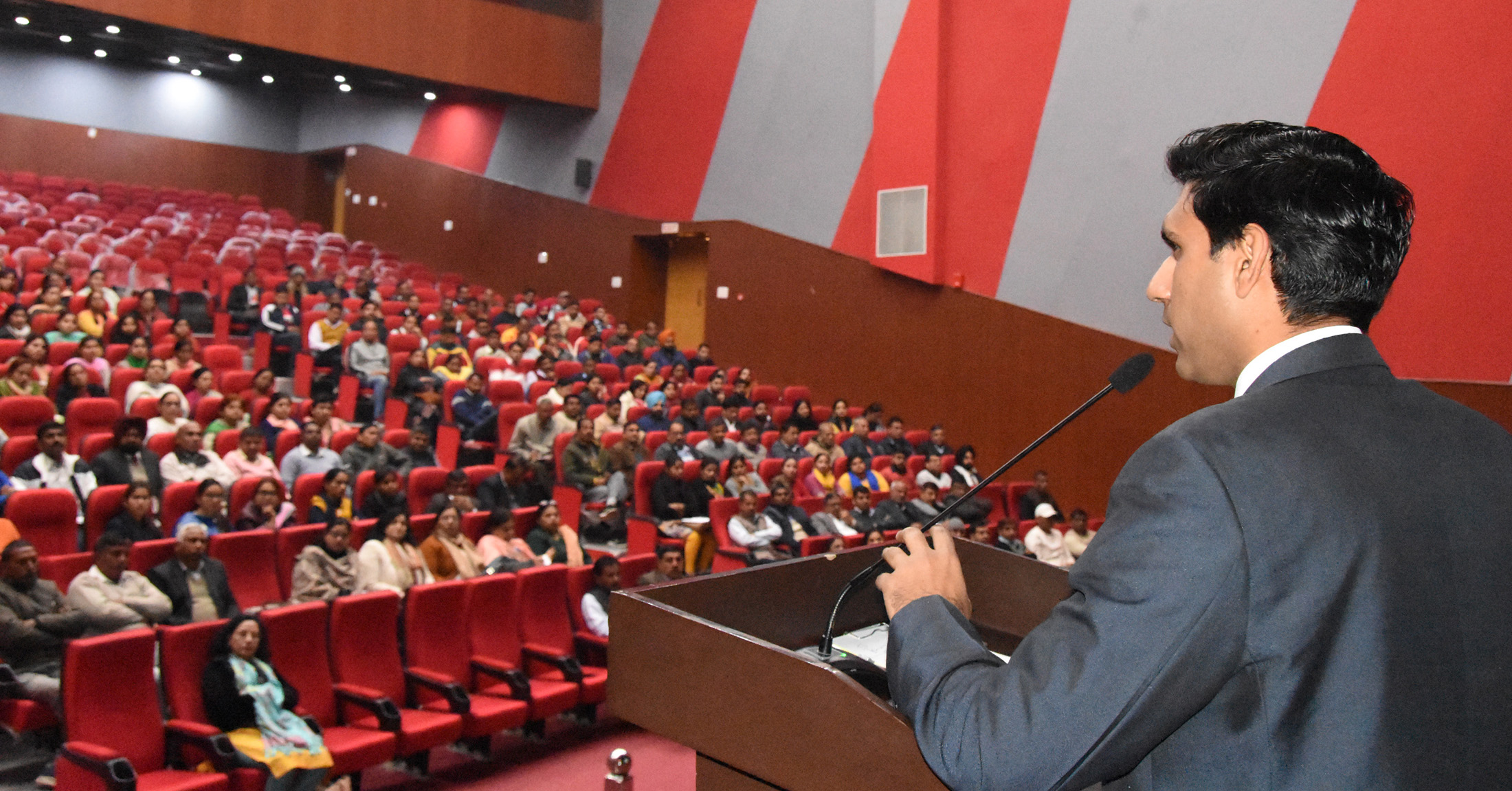 बोर्ड की परीक्षाओं में बेहतर परिणाम वाले को सम्मानित किया जाएगा परन्तु घटिया परिणाम वाले शिक्षकों के खिलाफ कार्यवाही की जाएगी: निशांत यादव