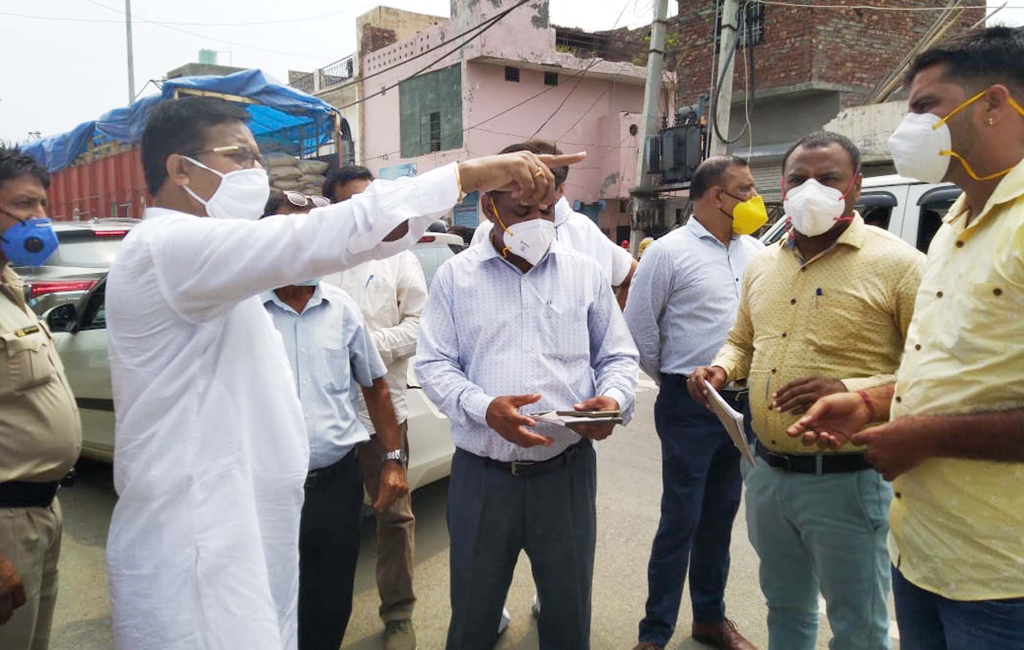 स्मार्ट रोड की तर्ज पर विकसित होगा हांसी रोड, गोगड़ीपुर रेलवे फ्लाईओवर से लेकर हांसी चौक तक किया जायेगा सड़क को चकाचक : सुभाष चंद्र 